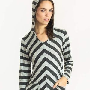 V-neck Stripe Hoodie Top